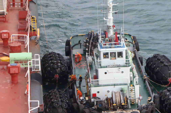 ISO17357 নেট টাইপ বায়ুসংক্রান্ত রাবার ফেন্ডার শিপ টু শিপ